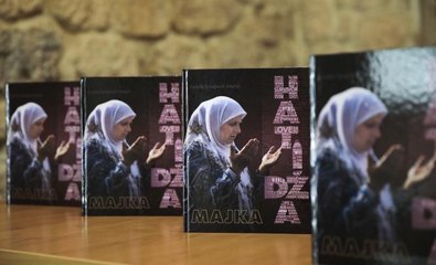 SARAYBOSNA - Srebrenitsa'daki soykırımın sembol isimlerinden Hatice Mehmedovic'in hayatı kitap oldu