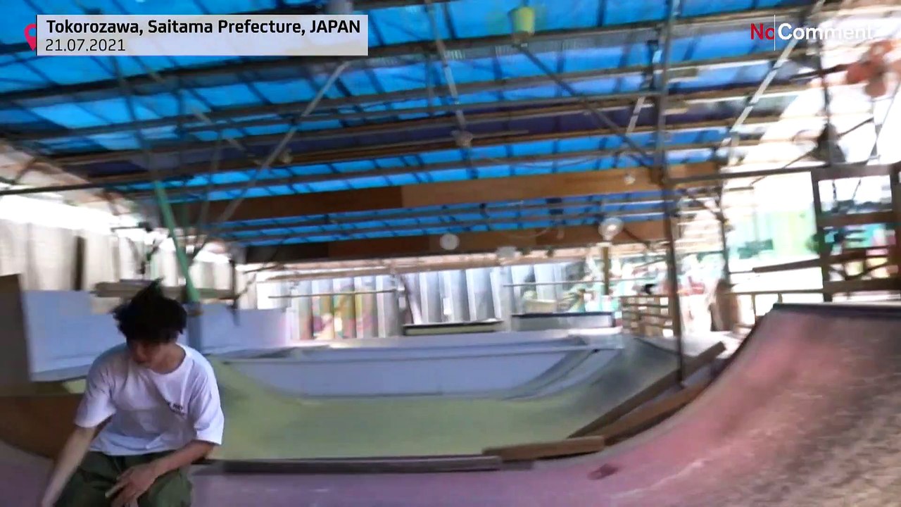 Blind Japanese skateboarder going by feel