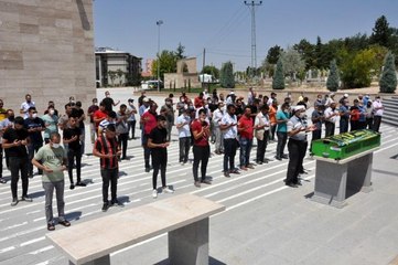 Karaman'daki komşu kavgasında hayatını kaybeden şahıs toprağa verildi