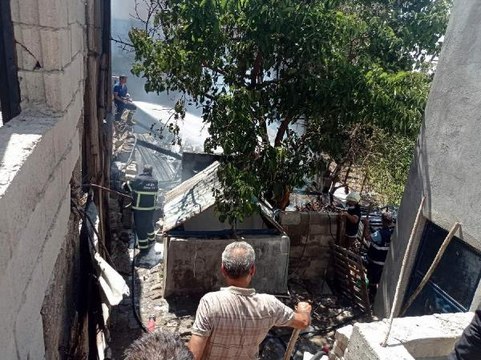 Son dakika haberleri! YANGINDA DUMANDAN ETKİLENEN 3 ÇOCUK HASTANEYE KALDIRILDI