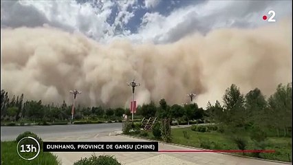 Chine : impressionnante tempête de sable dans le nord du pays