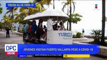 Jóvenes visitan Puerto Vallarta pese a Covid 19