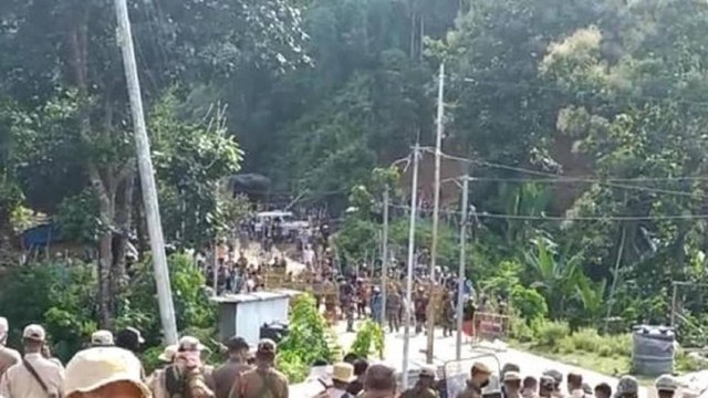 Violent clash at Assam-Mizoram border, 6 policemen martyred