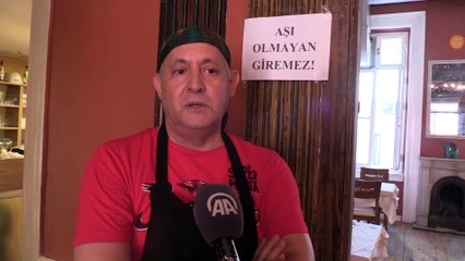 İZMİR - Bir işletmeci iş yerine 'aşı olmayan giremez' yazısı astı