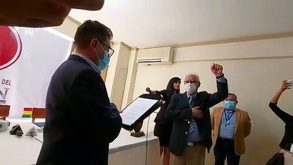 Alvarado asume como presidente de la Empresa Siderúrgica del Mutún