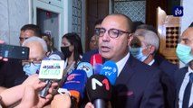 قرارات مفاجئة للرئيس التونسي تربك المشهد السياسي في البلاد