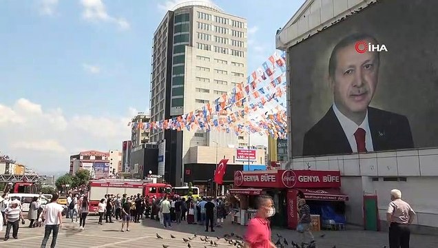 Daha evvel 49 kez çatıya çıkan şahıs bu sefer Bursa'da intihar şovu yaptı