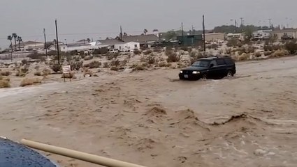 Download Video: Intense flooding turns roads into rivers in southern Nevada