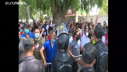 شاهد | احتفالات في تونس تأييداً لقرارات الرئيس