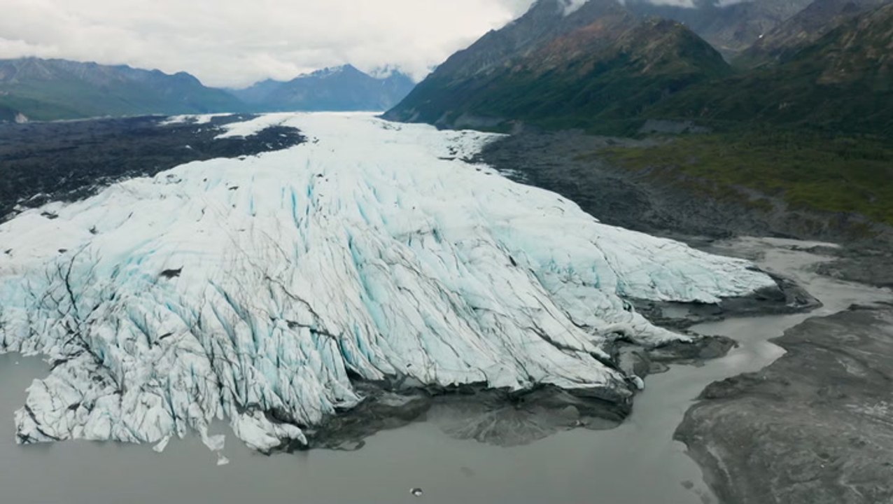 Ice quakes, caused by melting glaciers, common in Alaska