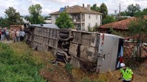 Kastamonu'da otobüs ve otomobil çarpıştı, 21 yaralı