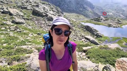 Yazın ortasında 50 metrelik buz tüneli