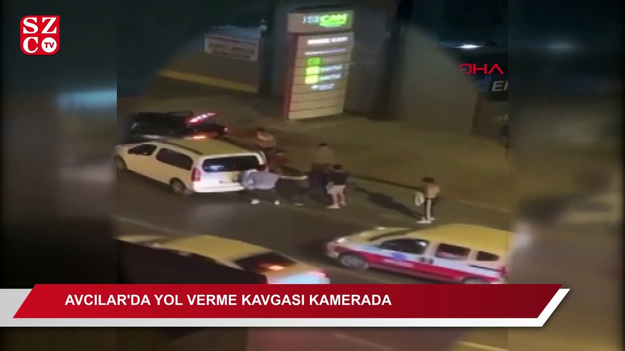Avcılar'da yol verme kavgası kamerada