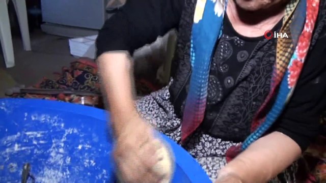 Aksekili kadınların imece usulü erişteleri kilogramı 35 liradan alıcı buluyor