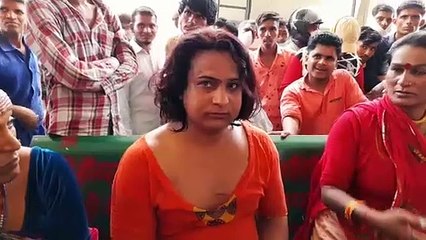 कमाई के लिए 'बीवी बच्चों वाला' बना किन्नर, असली किन्नरों ने पीटा तो कहा बदल लूंगा जेंडर