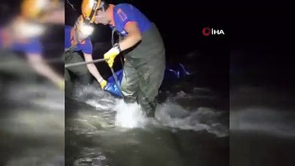 Balık tutmak için girdiği derede hayatını kaybetti