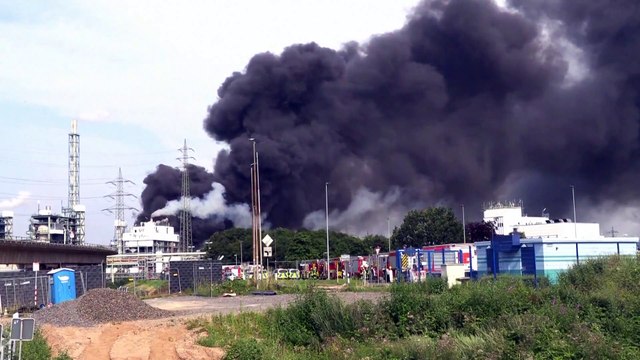 Мощный взрыв прогремел на химическом полигоне в городе Леверкузен в Германии