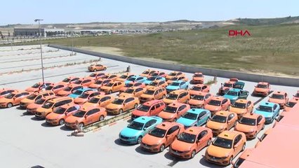 İSTANBUL-İBB İLE HAVALİMANI TAKSİCİLERİ ANLAŞTI, 400 TAKSİNİN RUHSATI AKTİF HALE GETİRİLDİ