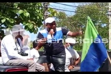 #Telenoticias / Caminan en Samaná en protesta por construcción de 4 vías en la entrada / 27 de julio 2021
