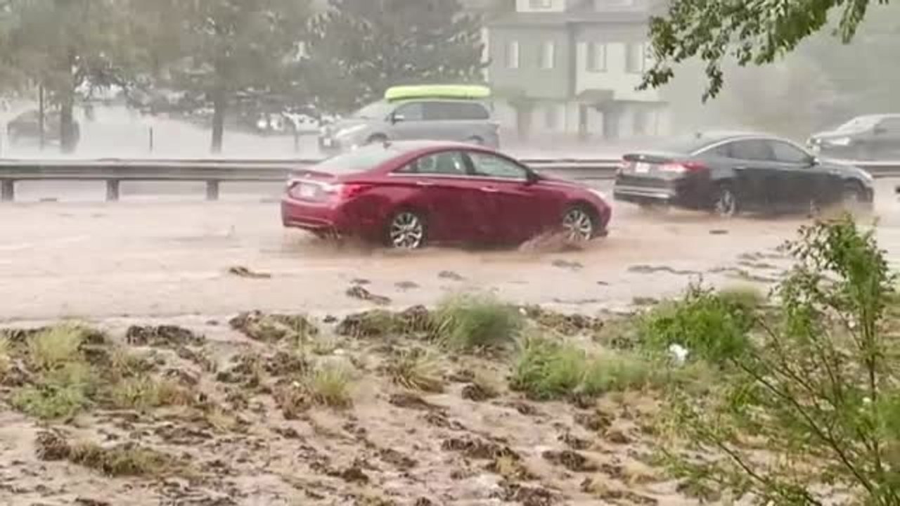 Las fuertes lluvias inundan varios condados de Arizona y Utah