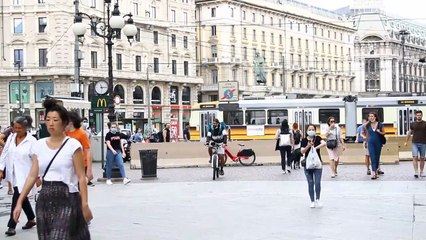 MİLANO - İtalya'da delta varyantındaki artışa rağmen sosyal yaşam hareketliliğini koruyor
