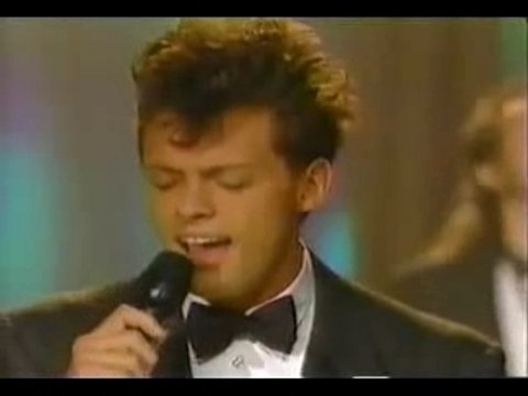 Tengo todo excepto a ti