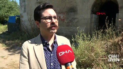 5.5 asırlık tarihi cami kaderine terk edildi