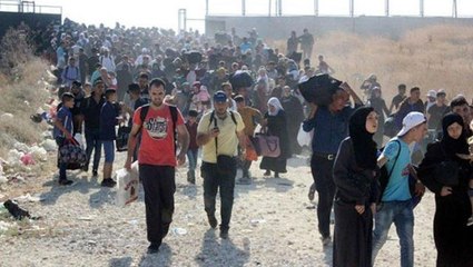 Mültecilerle ilgili tartışmalar sonrası Twitter'da bu başlık açıldı: Gitmiyoruz
