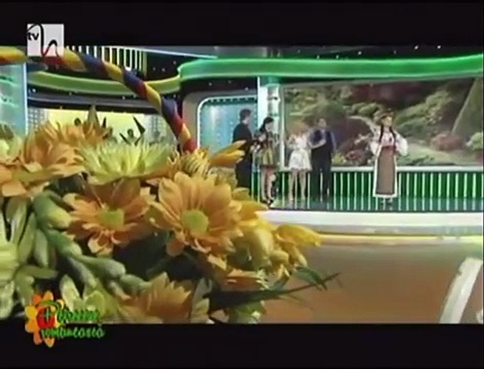 Adriana Deaconu - Pe culmita dealului & Toata ziua-s in gradina (Petrecere romaneasca - Tvh - 23.06.2013)