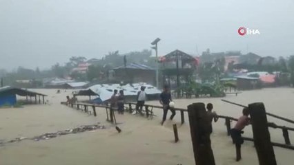 Bangladeş'te Arakanlı Müslümanların kaldığı kampta heyelan ve sel: 6 ölü