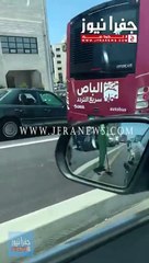 مخالفات دخول مسار الباص السريع تعطل حركته