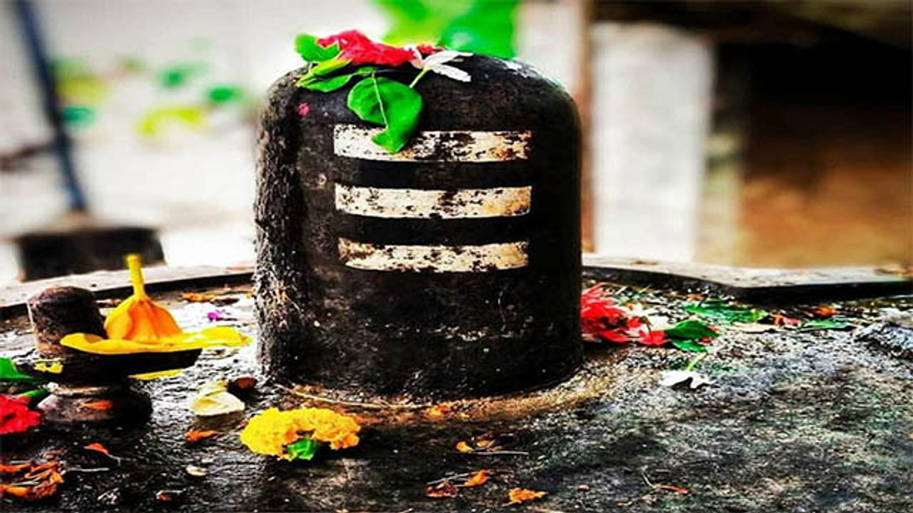 Sawan 2021: सावन में शाम को रोज करें इस 1 मंत्र का जाप | Sawan Pooja Mantra Jaap | Boldsky