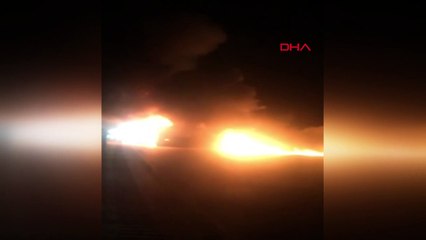 Devrilmesinin ardından yangın çıkan TIR'da mahsur kalan sürücü hayatını kaybetti