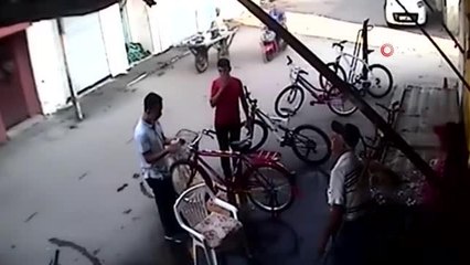 Çalıp sattığı elektronik eşyaların parasını böyle saydı