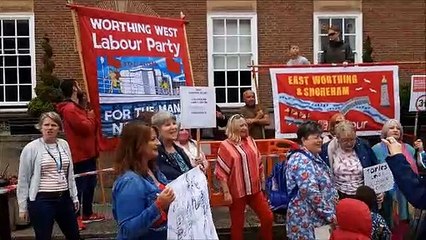Opposition to children and family centre closures