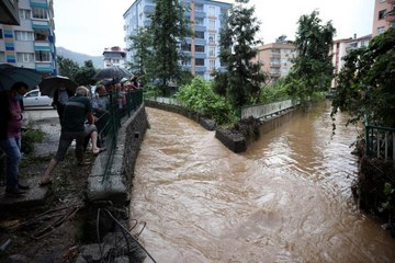 Son Dakika! Artvin'deki selde kaybolan kamyon şoförü Serdar Yiğit'in cansız bedenine ulaşıldı