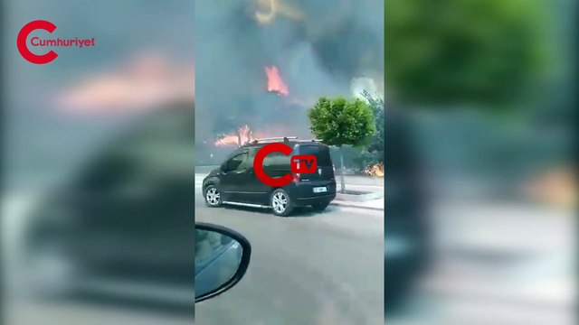 Manavgat'taki orman yangını yerleşim yerlerine ulaştı