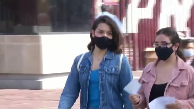 México acelera la vacunación de los jóvenes