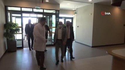 Başkan Gürkan ikinci doz aşısını yeğeni ve oğluyla birlikte oldu