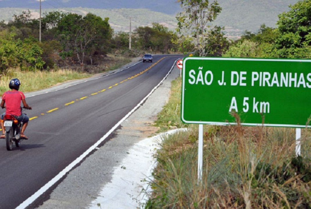 João Azevêdo confirma construção da PB-382 que liga São José de Piranhas ao Vale do Piancó