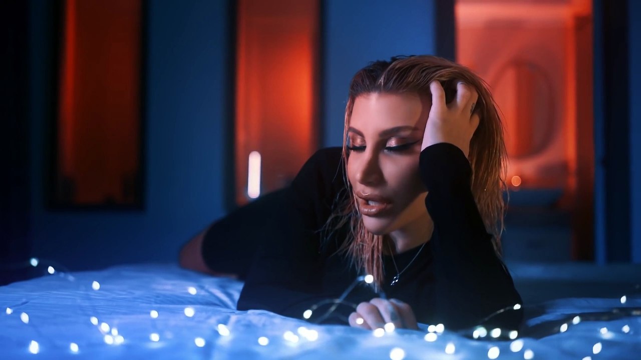 İrem Derici Dudak Payı