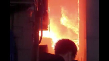 오피스텔 에어컨 실외기에서 불...4명 연기 마셔 / YTN