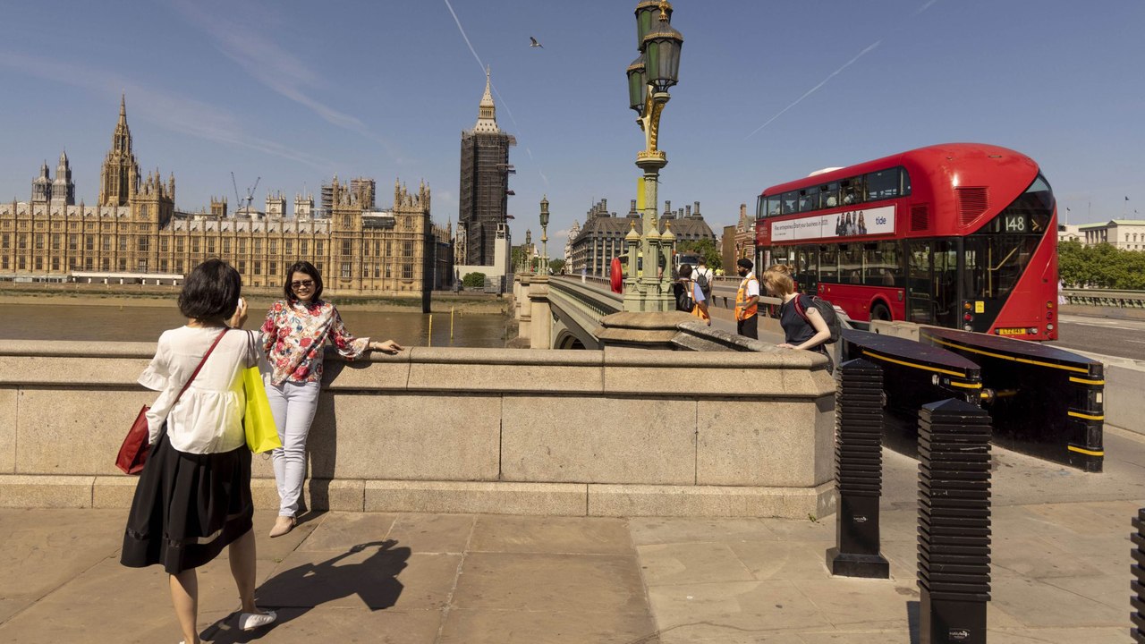 Fully Vaccinated U.S. Travelers Can Head to the UK Quarantine-Free Next Week