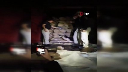 - Paraguay’da şeker çuvallarının içine gizlenmiş 3 bin 416 kilo kokain ele geçirildi- Paraguay tarihinin en büyük uyuşturucu baskını gerçekleştirildi