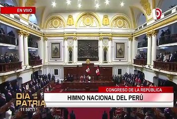 Castillo juró como presidente “por un país sin corrupción y una nueva Constitución”