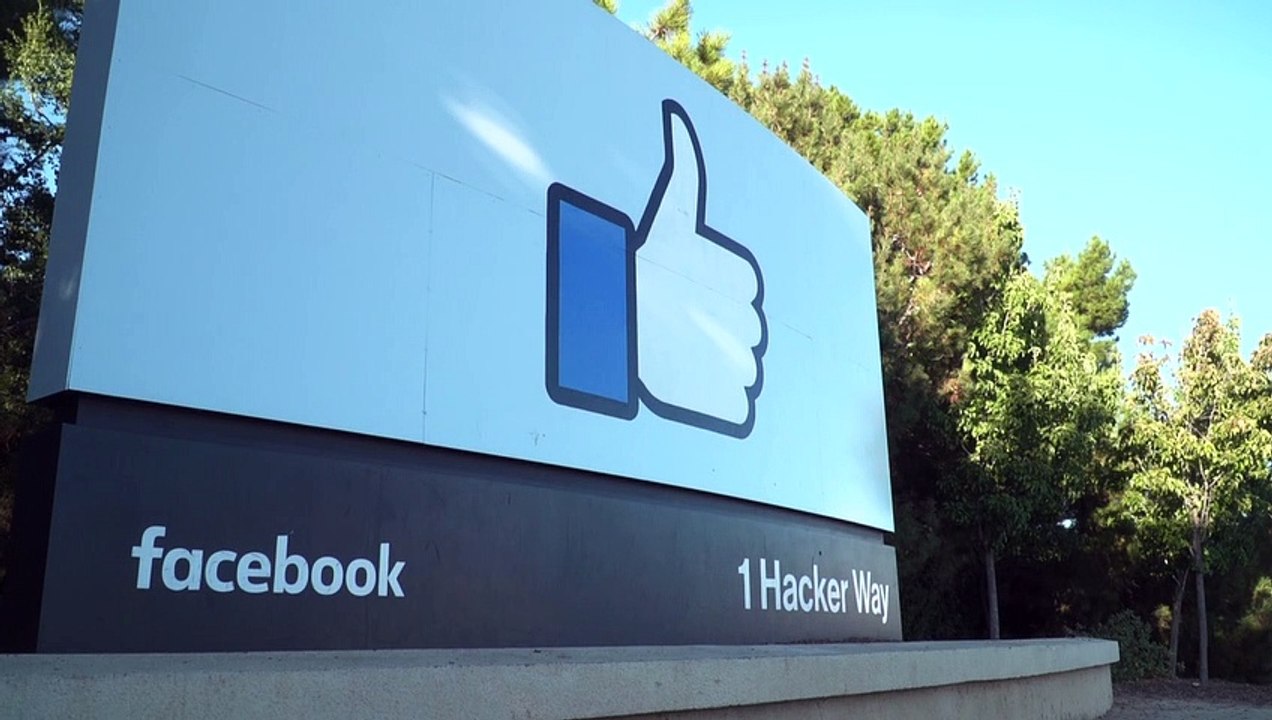 Facebook dobra lucro