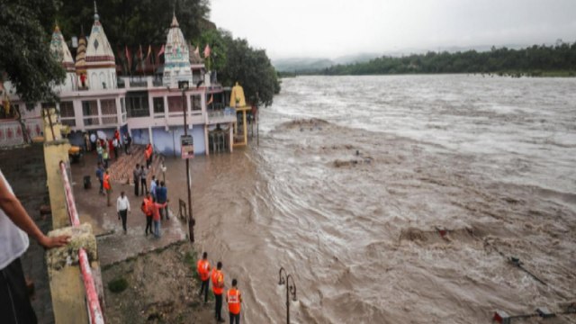Chenab River water level rises due to cloud burst