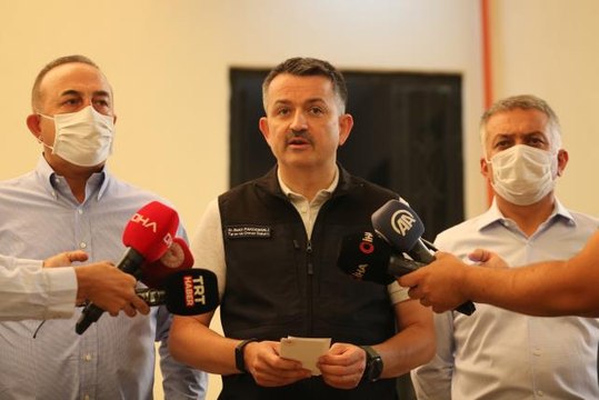 Son dakika haberi: Bakan Pakdemirli: (Orman yangınları) Vatandaşlarımız uyarıları mutlaka dikkate alsınlar, uyarıları boşa yapmıyoruz.