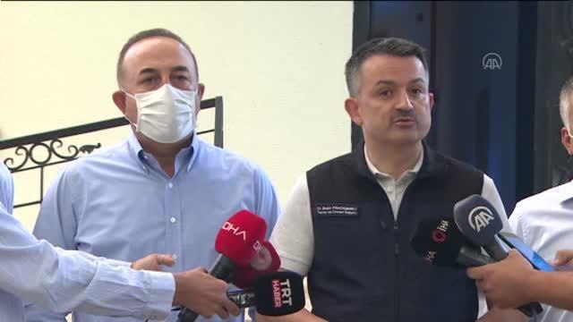 Pakdemirli: Manavgat yangını kontrol altında ancak gece saatlerinde Akseki'de devam eden bir yangın var