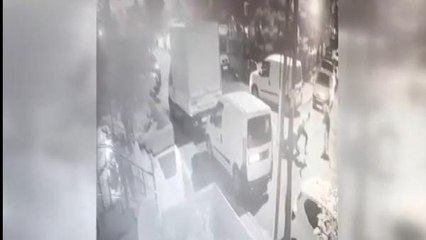 Son dakika haberi | EYÜPSULTAN'DA 2 KARDEŞİN ÖLDÜĞÜ KUZENLER ARASINDAKİ SİLAHLI KAVGA KAMERADA